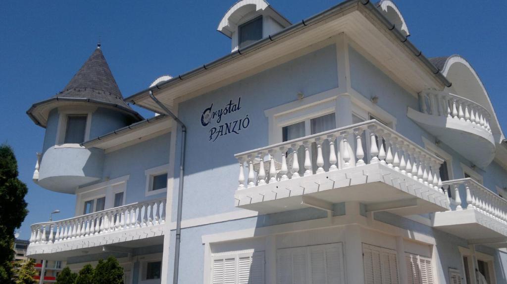 Crystal Es Susanne Panzio Bed & Breakfast Siófok Eksteriør bilde