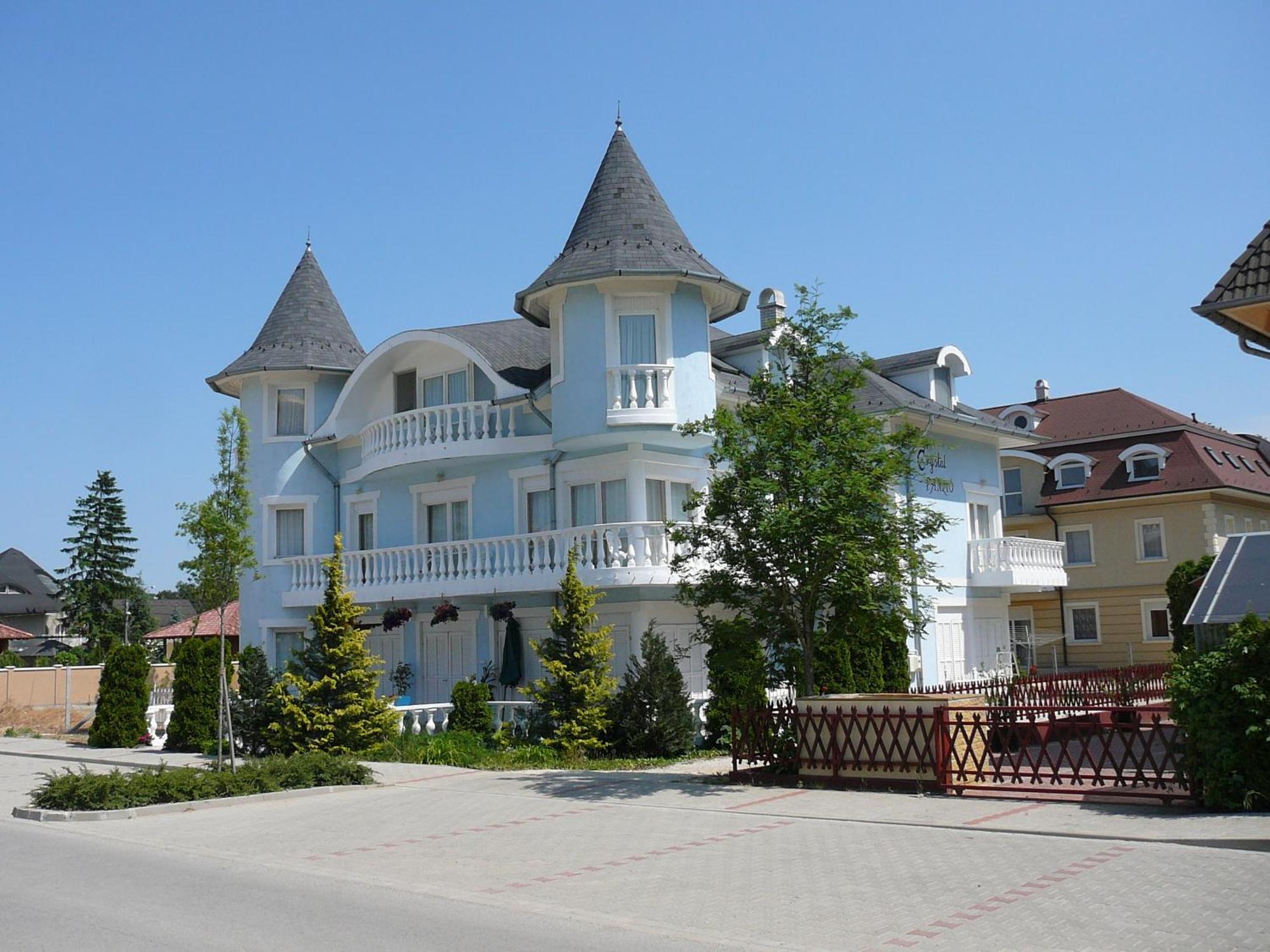 Crystal Es Susanne Panzio Bed & Breakfast Siófok Eksteriør bilde