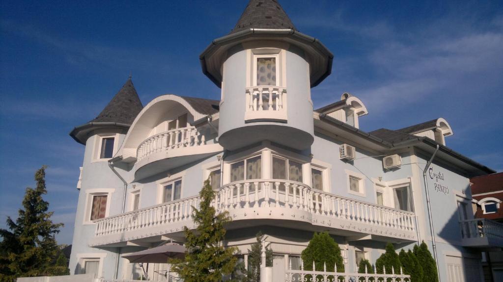Crystal Es Susanne Panzio Bed & Breakfast Siófok Eksteriør bilde