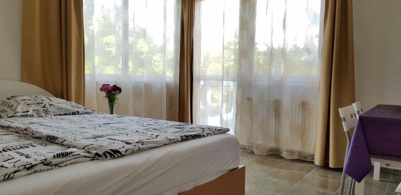 Crystal Es Susanne Panzio Bed & Breakfast Siófok Eksteriør bilde
